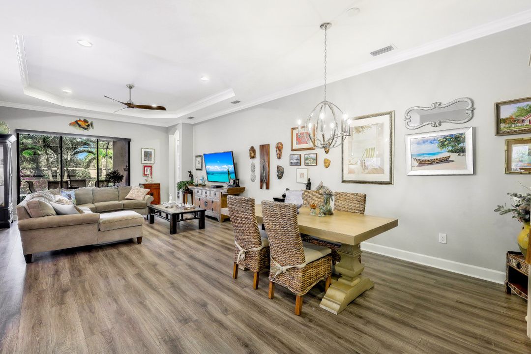 8447 Palacio Terrace W, Naples, FL 34114