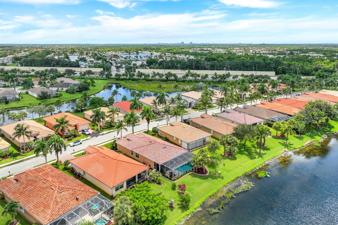 14087 Mirror Ct, Naples, FL 34114