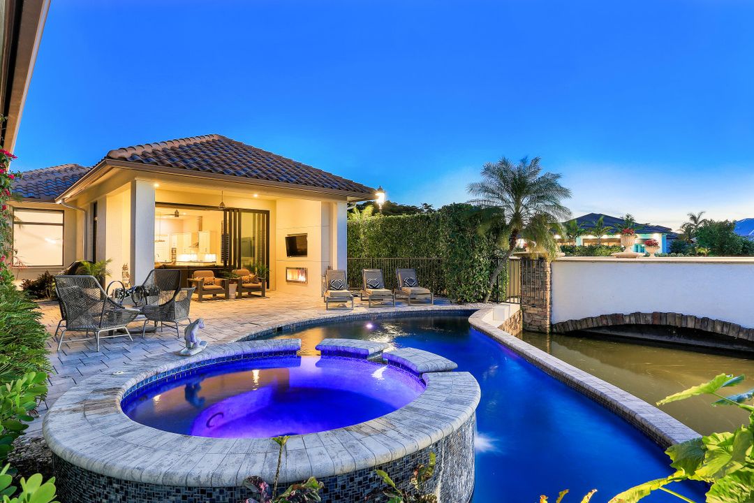 16428 Talis Park Dr, Naples, FL 34110