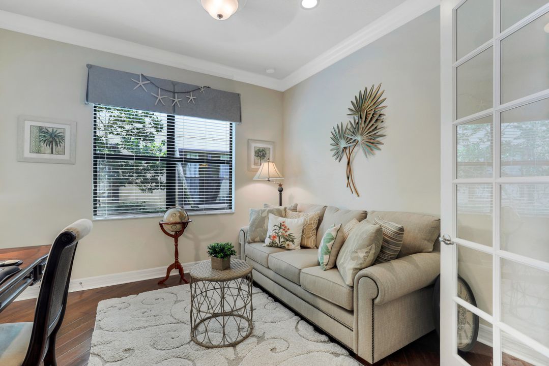 3646 Santaren Ct, Naples, FL 34119