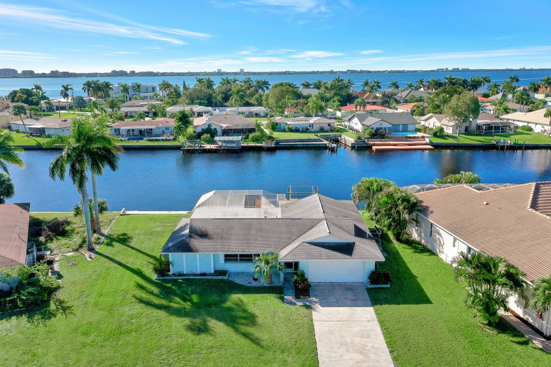 5386 Del Monte Ct, Cape Coral, FL 33904