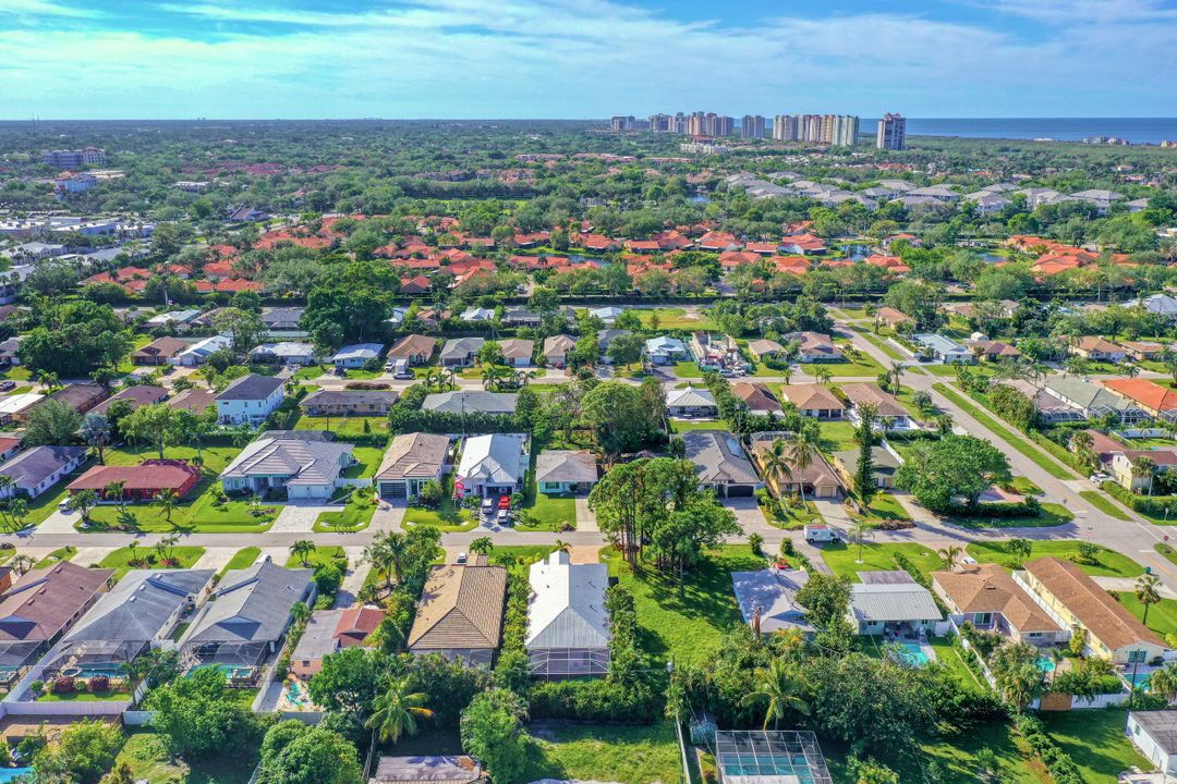 721 93rd Ave N, Naples, FL 34108