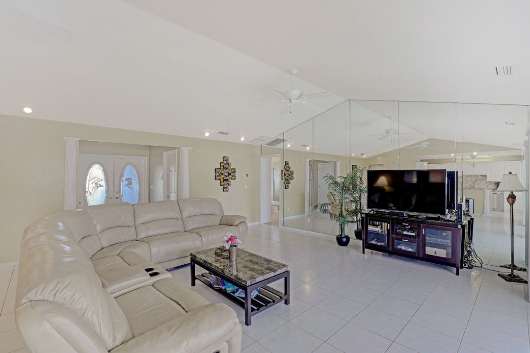 5002 SW 11th Pl, Cape Coral, FL 33914