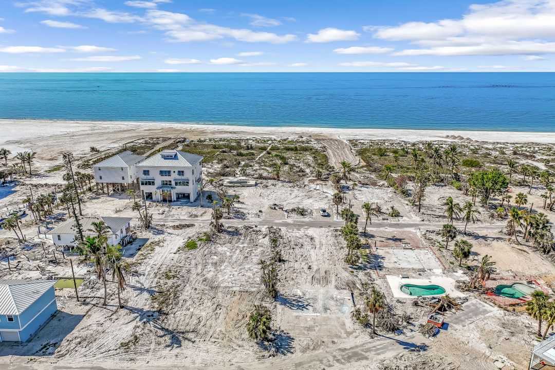 6053 Gulf Rd, Fort Myers Beach, FL 33931