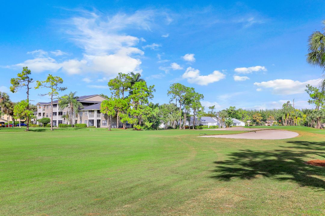 150 Turtle Lake Ct #103, Naples, FL 34105