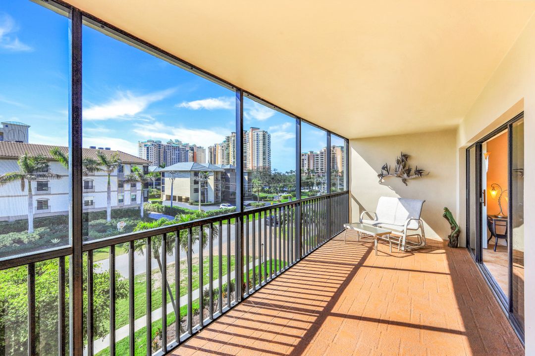 961 Swallow Ave #302, Marco Island, FL 34145