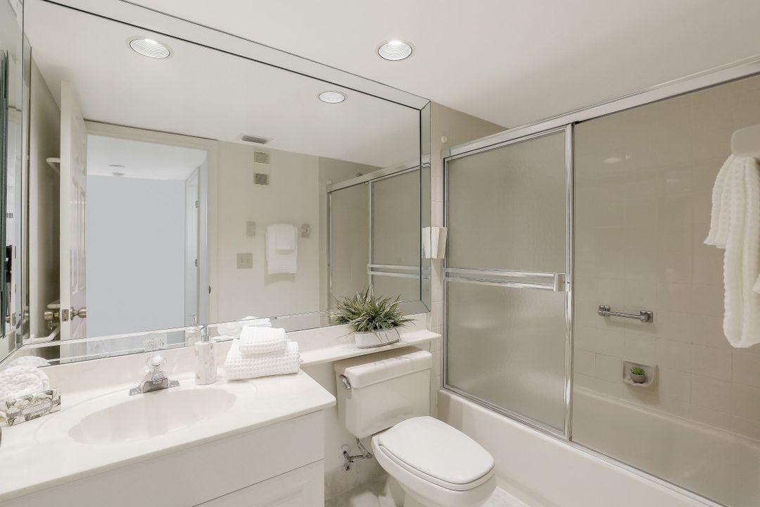 320 Horse Creek Dr #403, Naples, FL 34110