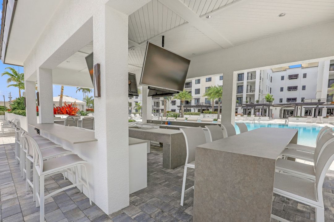 1111 Central Ave #416, Naples, FL 34102