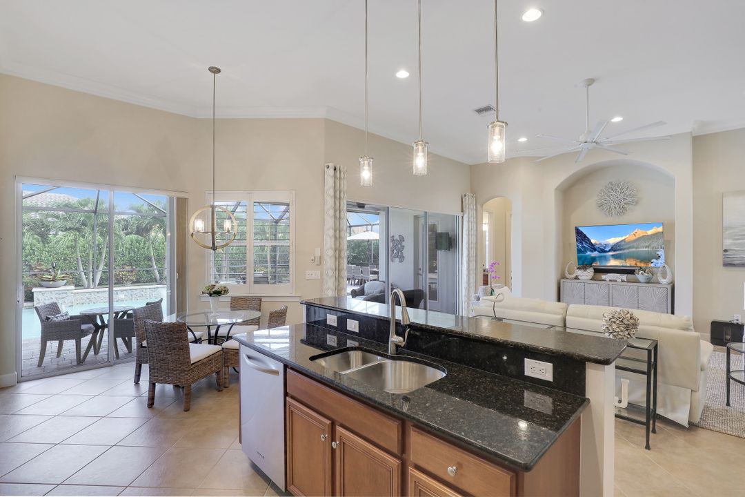 9365 Slate Ct, Naples, FL 34120