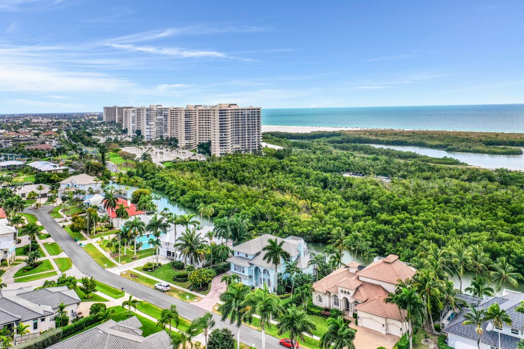 450 Spinnaker Dr, Marco Island, FL 34145