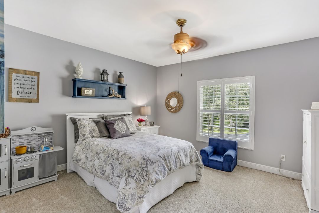 104 Tuscana Ct #805, Naples, FL 34119