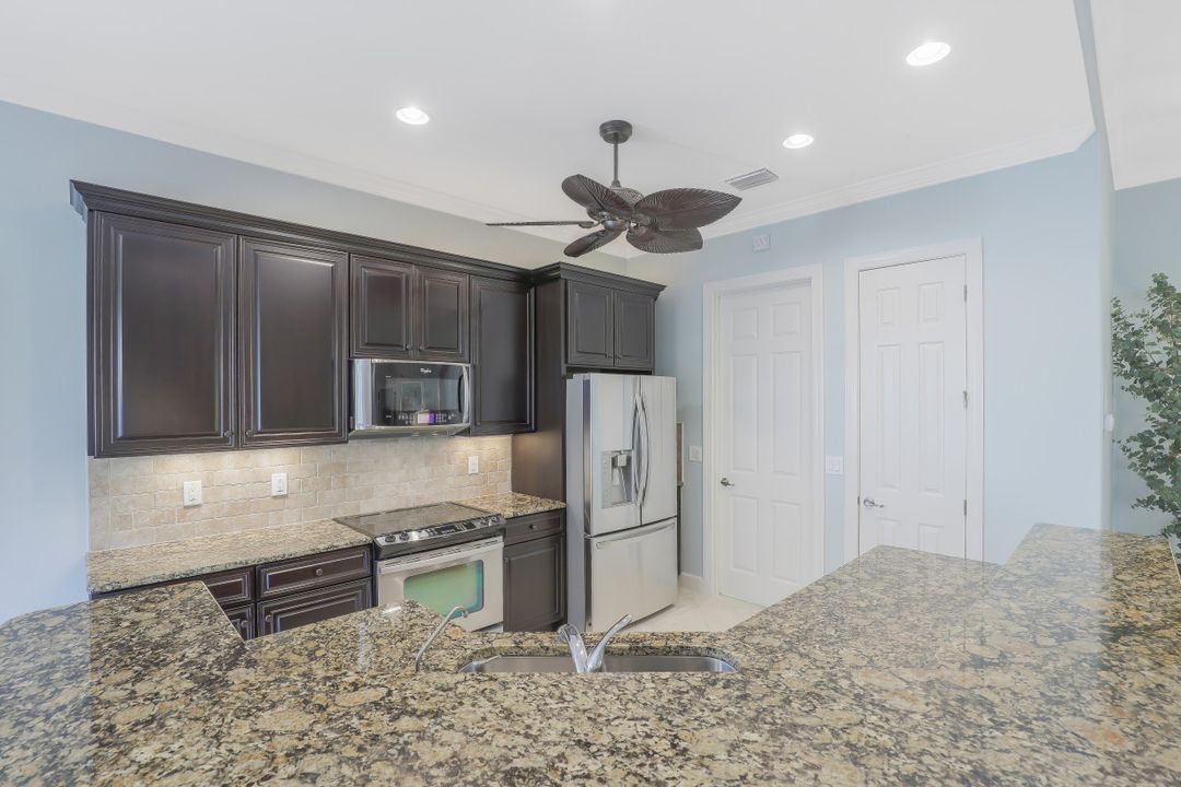 9090 Limestone Ln, Naples, FL 34120