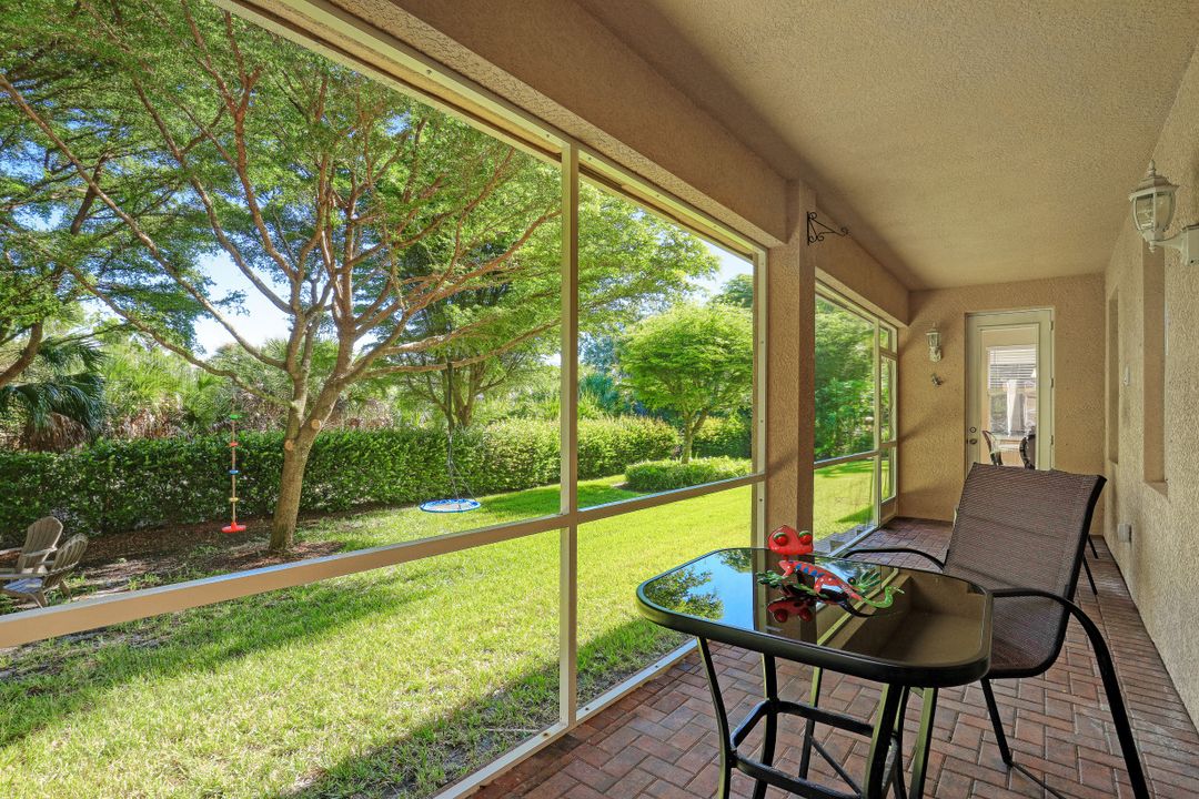 8346 Sumner Ave, Fort Myers, FL 33908