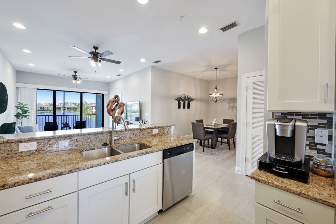 15130 Palmer Lake Cir #203, Naples, FL 34109