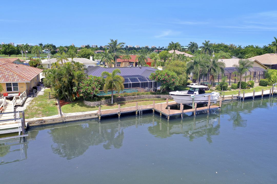 427 Nassau Ct, Marco Island, FL 34145