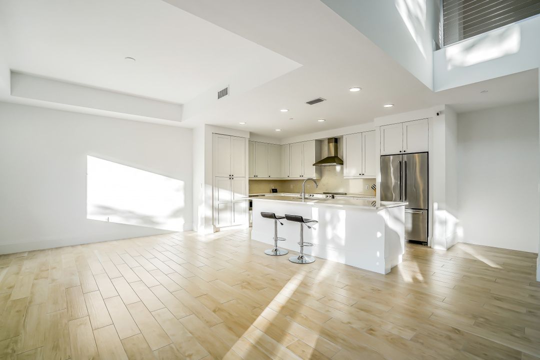 1035 3rd Ave S #105, Naples, FL 34102