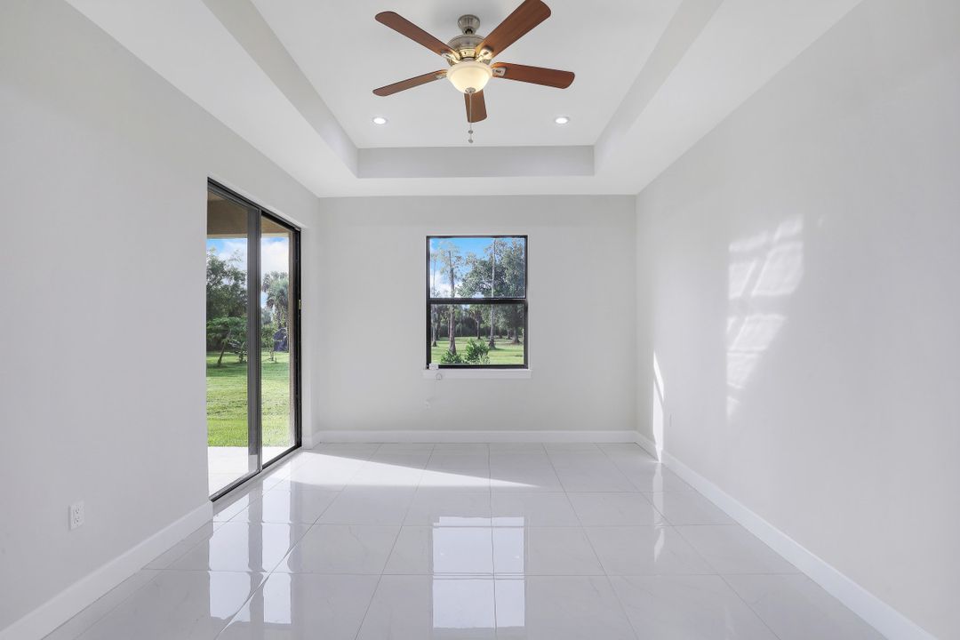 2370 12th Ave NE, Naples, FL 34120