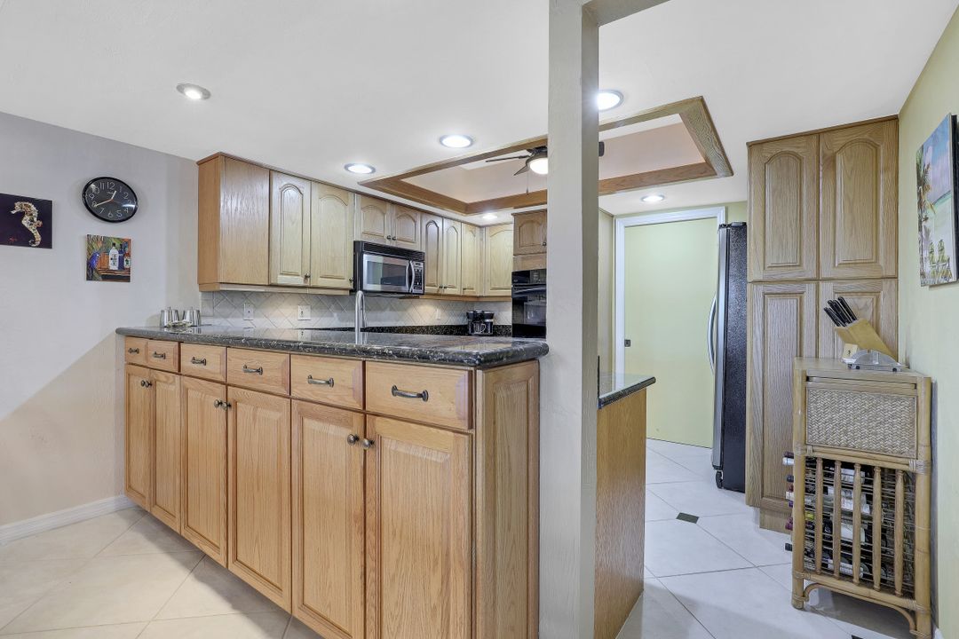 1400 Blue Point Ave #206, Naples, FL 34102