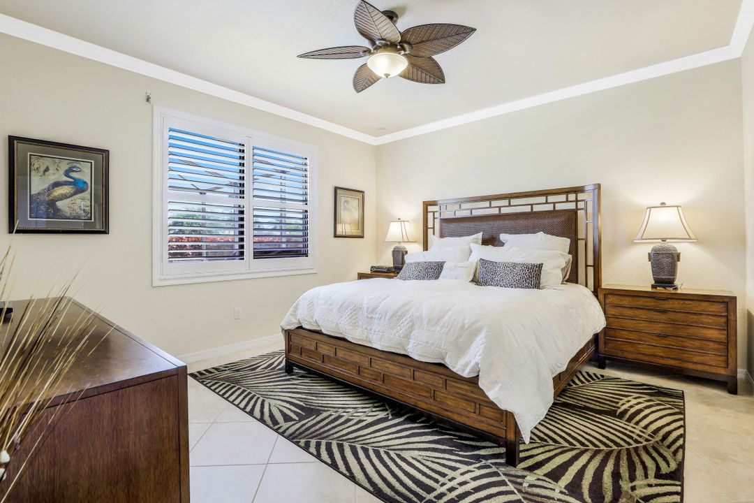 3830 Treasure Cove Cir, Naples, FL 34114