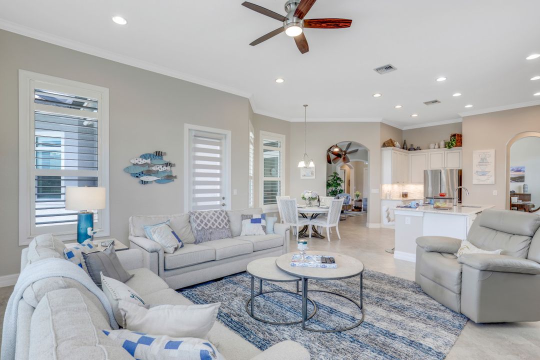 13853 Woodhaven Cir, Fort Myers, FL 33905