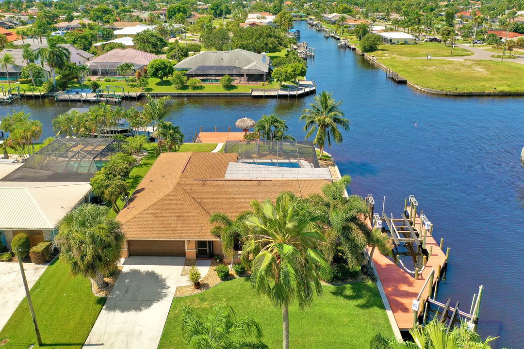 1902 SE 32nd St, Cape Coral, FL 33904