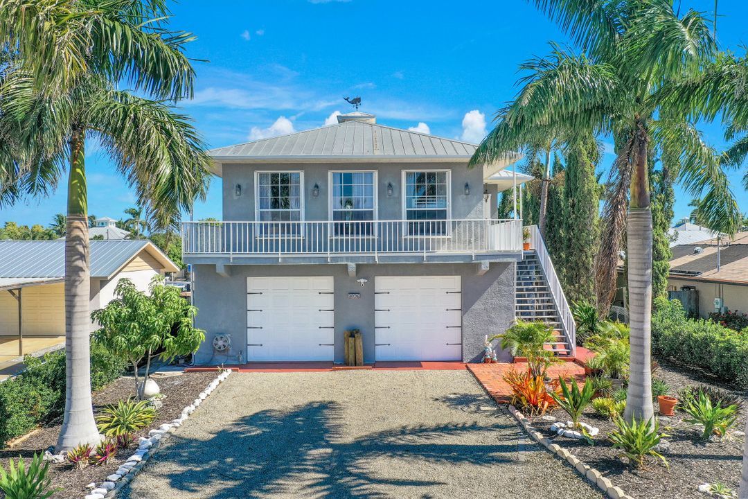 3706 Ruby Ave, Saint James City, FL 33956