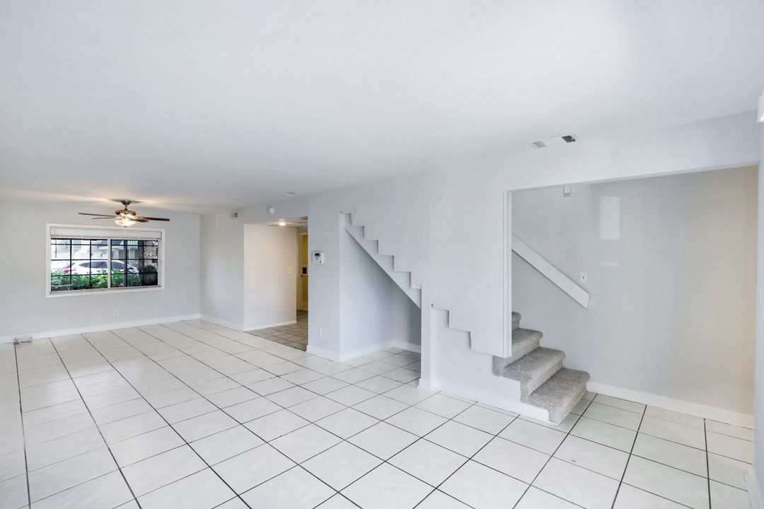 5860 Whiting Ct, Fort Myers, FL 33919