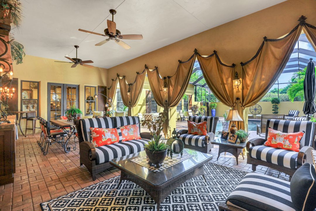 353 Chancery Cir, Naples, FL 34110