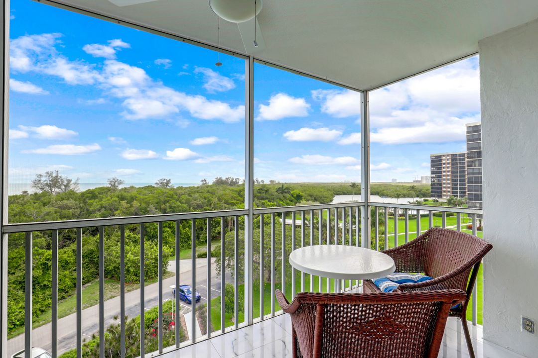 5 Bluebill Ave #606, Naples, FL 34108