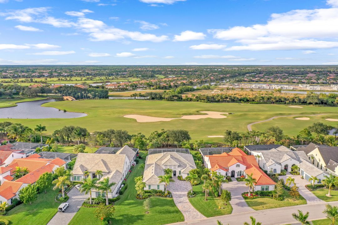 3237 Tavolara Ln, Naples, FL 34114