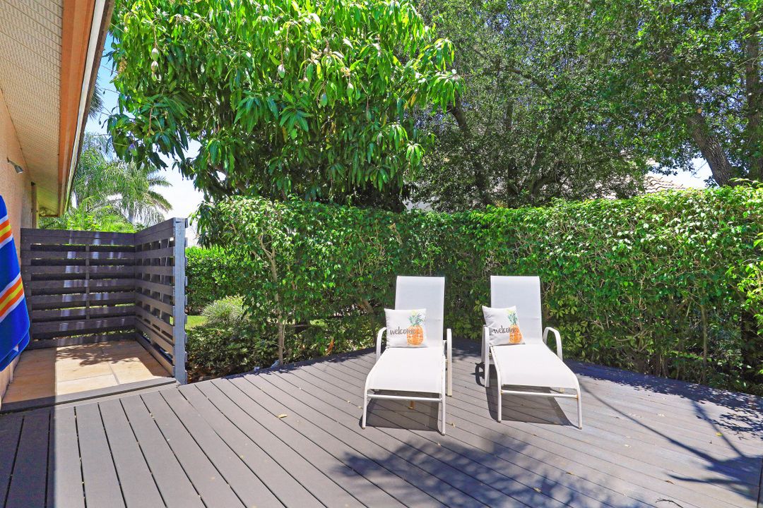 951 Olive Ct, Marco Island, FL 34145