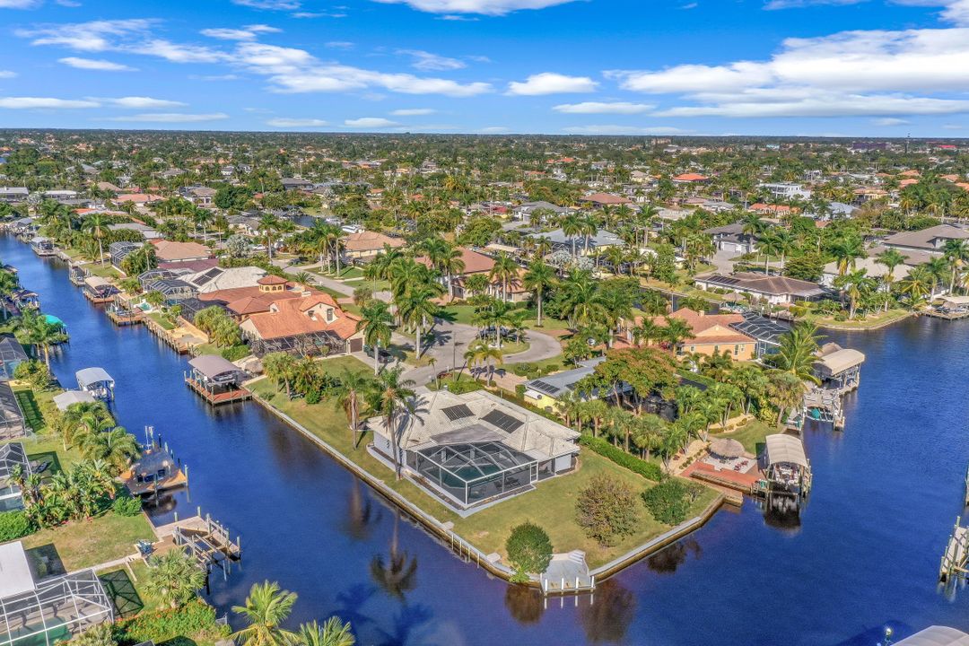 1144 Lincoln Ct, Cape Coral, FL 33904