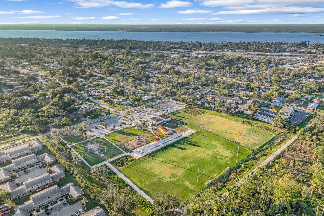 926 Marsh Ave, Fort Myers, FL 33905