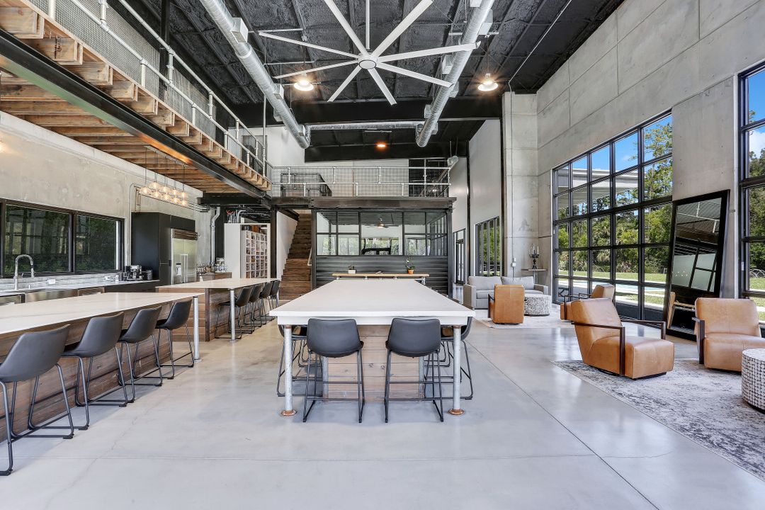 4441 5th Ave NW, Naples, FL 34119