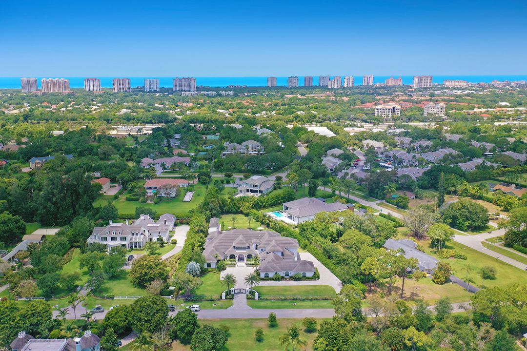 705 Myrtle Rd, Naples, FL 34108