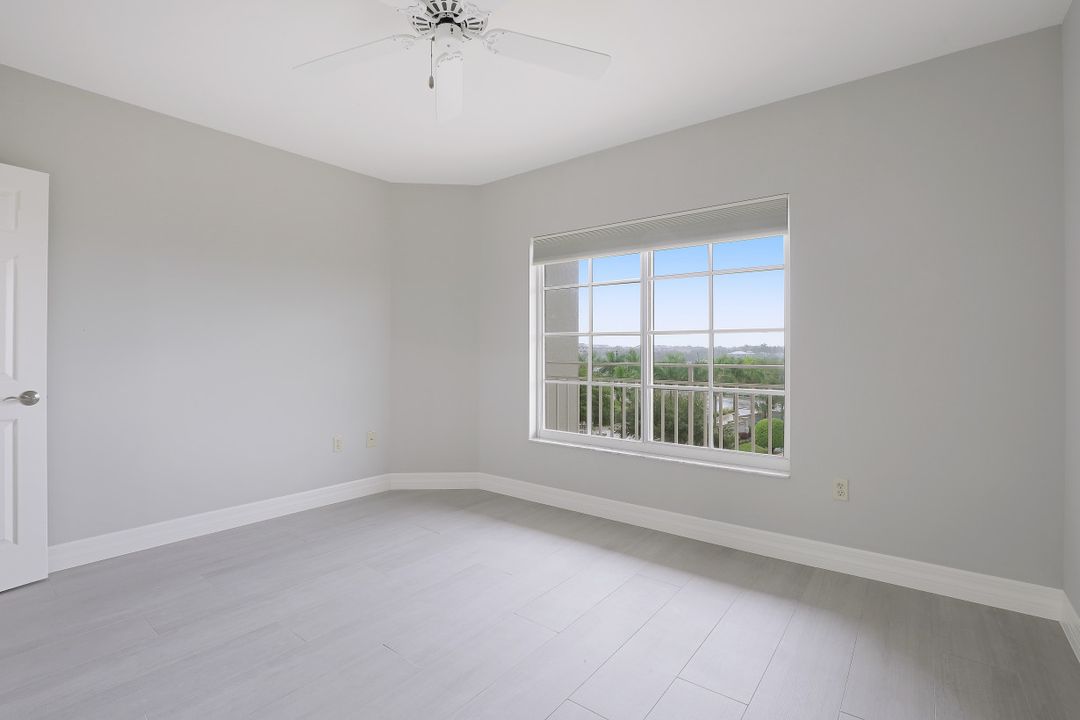 13105 Vanderbilt Dr #505, Naples, FL 34110