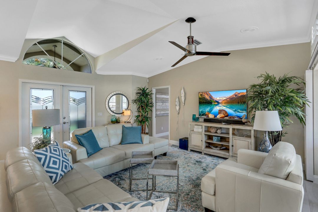 1217 SW 54th St, Cape Coral, FL 33914