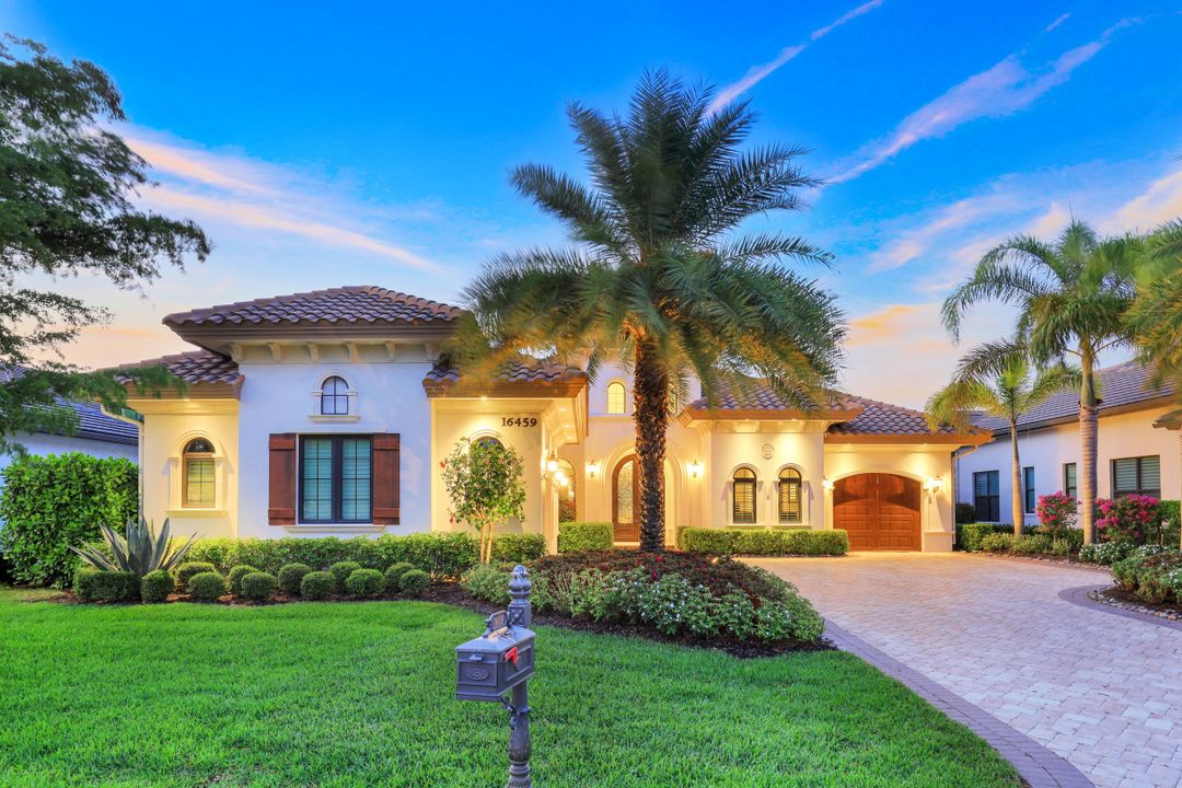 16459 Seneca Way, Naples, FL 34110