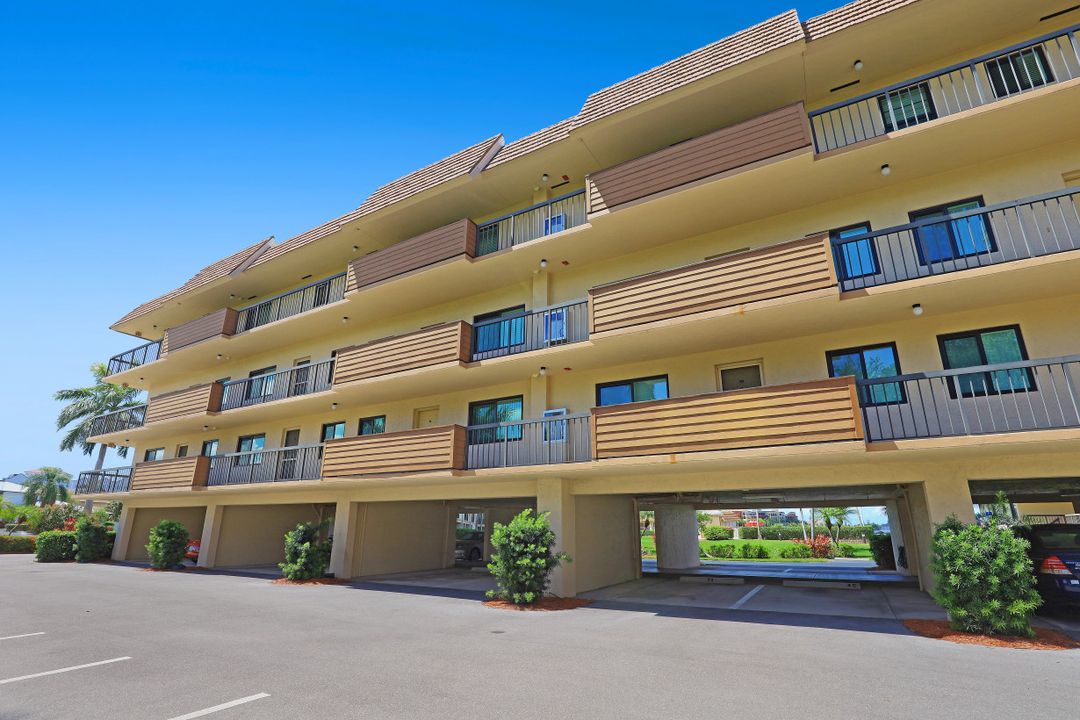 750 W Elkcam Cir #316, Marco Island, FL 34145