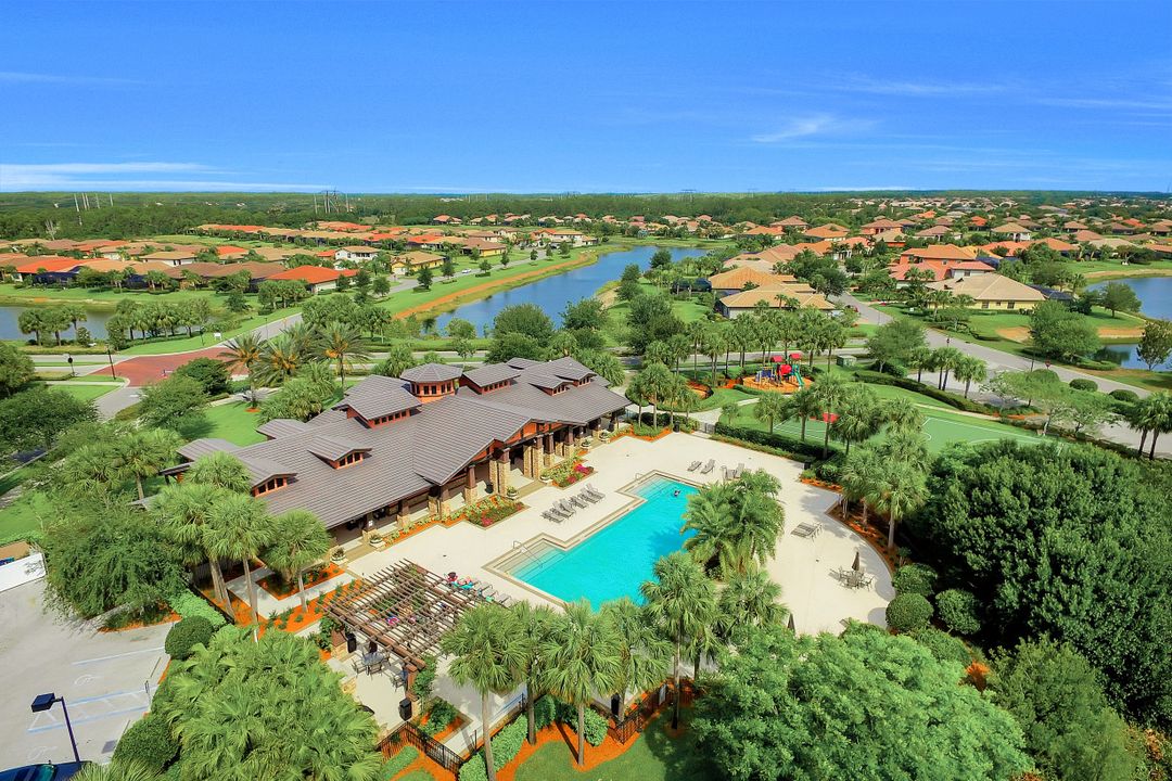 12471 Kentwood Ave, Fort Myers, FL 33913