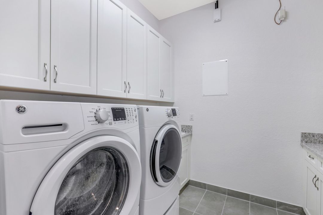 4383 Caldera Cir, Naples, FL 34119