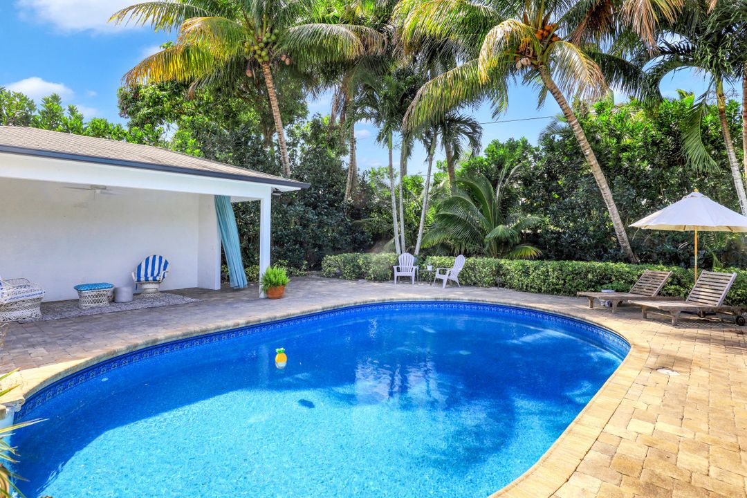 73 Wickliffe Dr, Naples, FL 34110