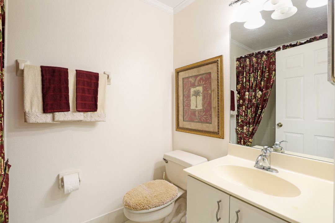 6528 Huntington Lakes Cir #203, Naples, FL 34119