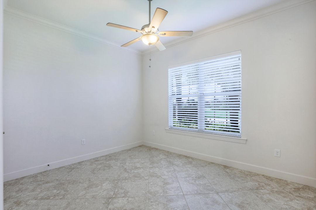 9106 Limestone Ln, Naples, FL 34120