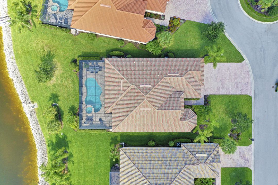 9172 Flint Ct, Naples, FL 34120