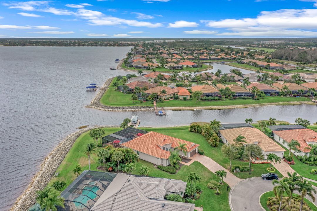 9424 Copper Rock Ct, Naples, FL 34120