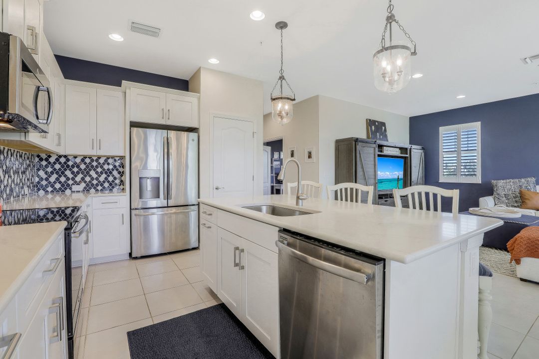 2344 Sheen Ln #305, Naples, FL 34120