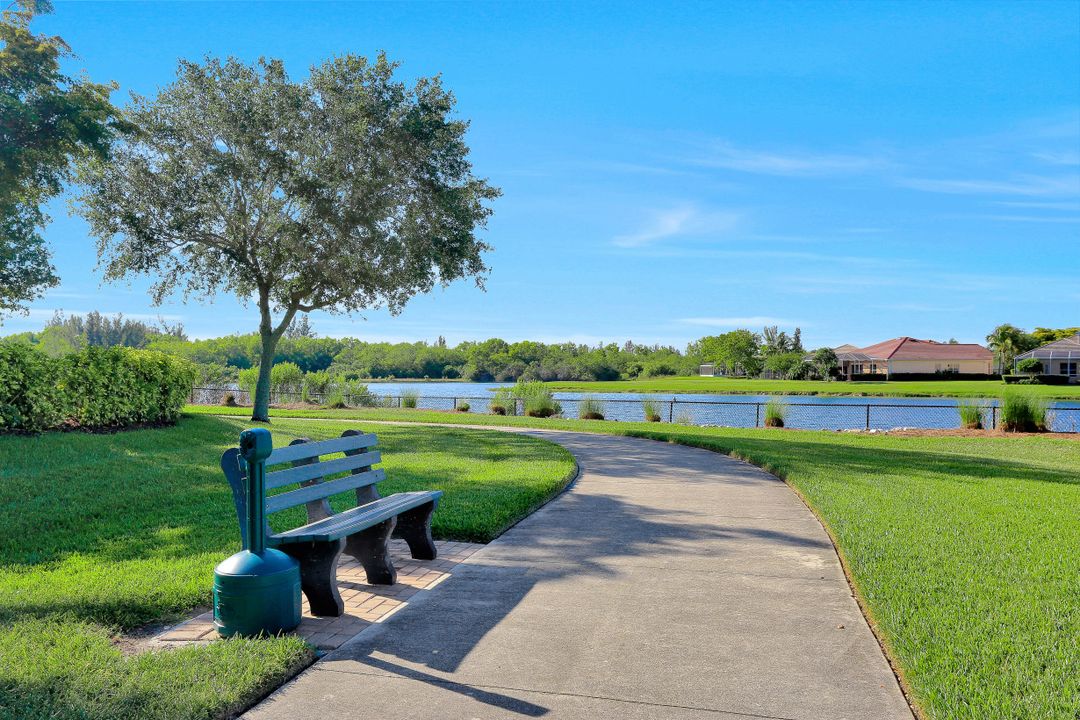 2435 Woodbourne Pl, Cape Coral, FL 33991