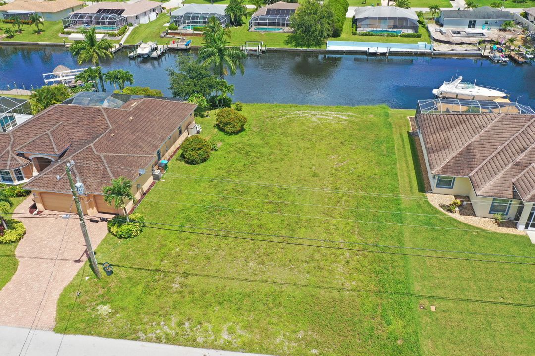 1707 SE 13th St, Cape Coral, FL 33990