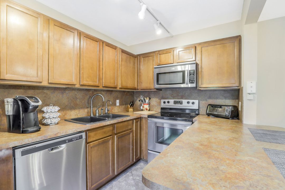 5620 Malt Dr #2, Fort Myers, FL 33907